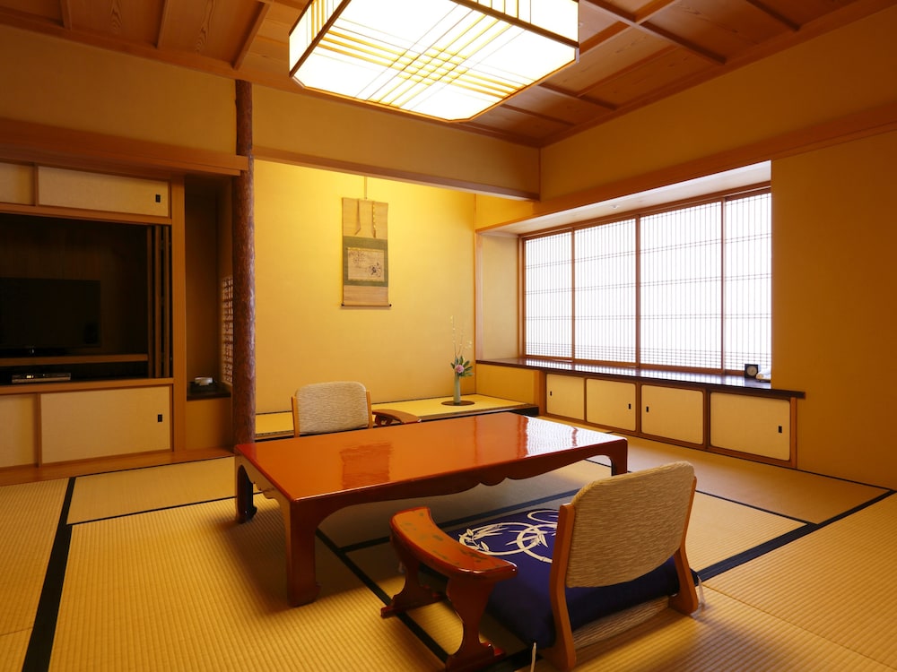 Kinjohro Kanazawa 39/56