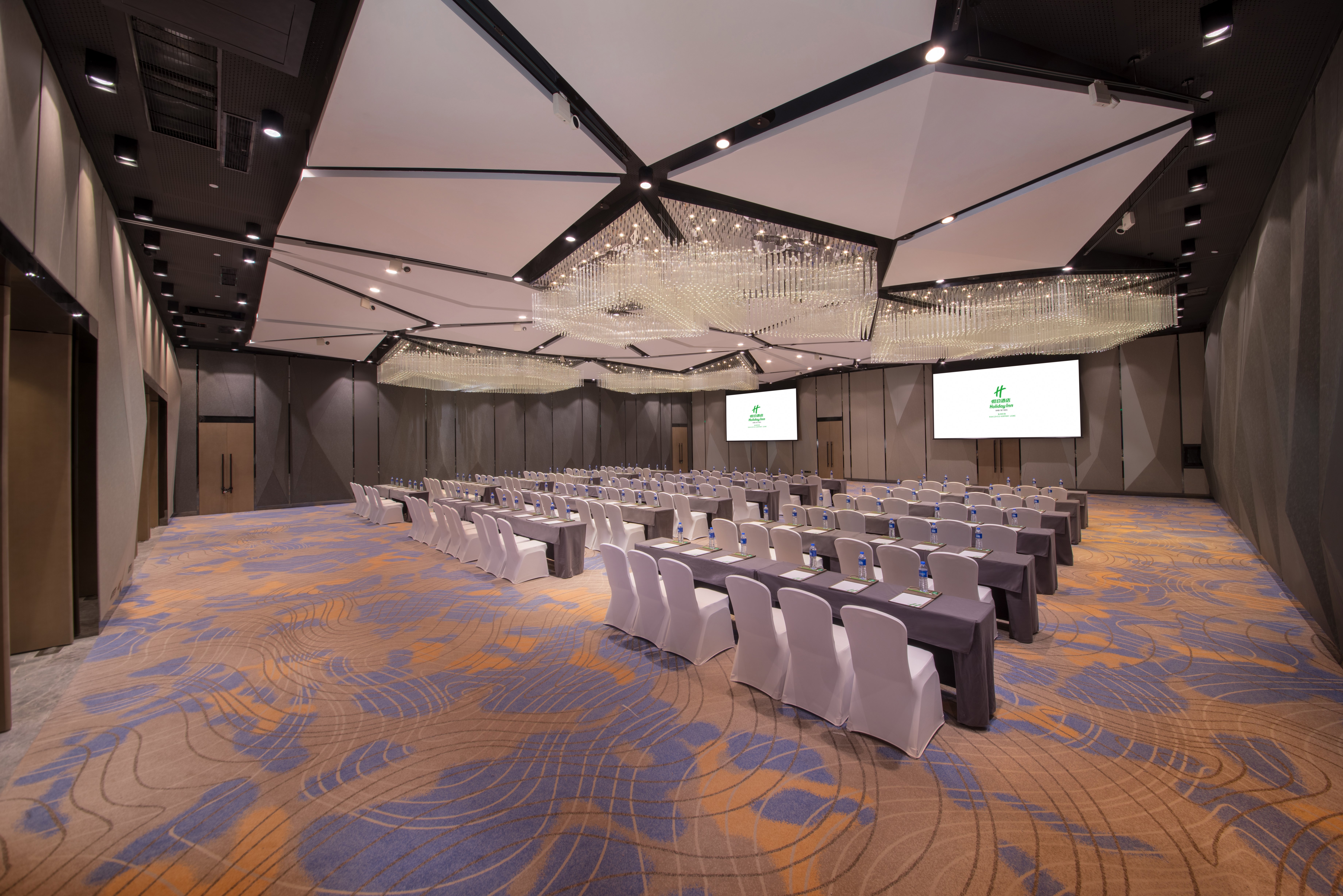 HOLIDAY INN HANGZHOU AIRPORT ZONE 20/20