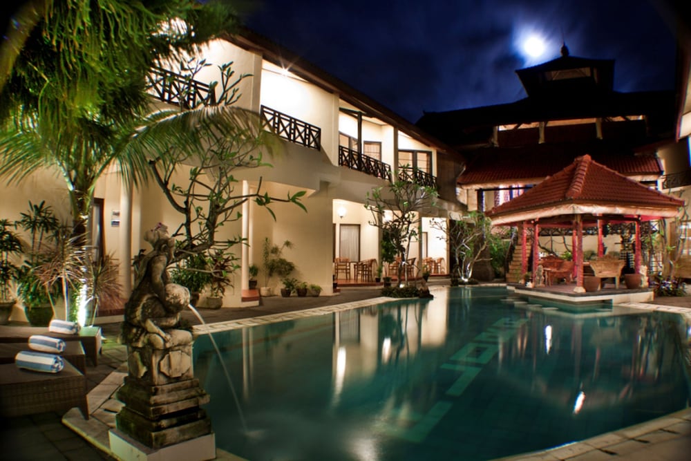 The Flora Kuta Bali 6/62