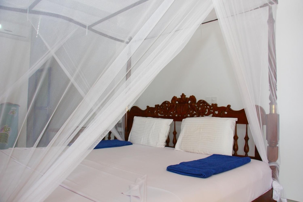 Paradise Beach Resort 13/50