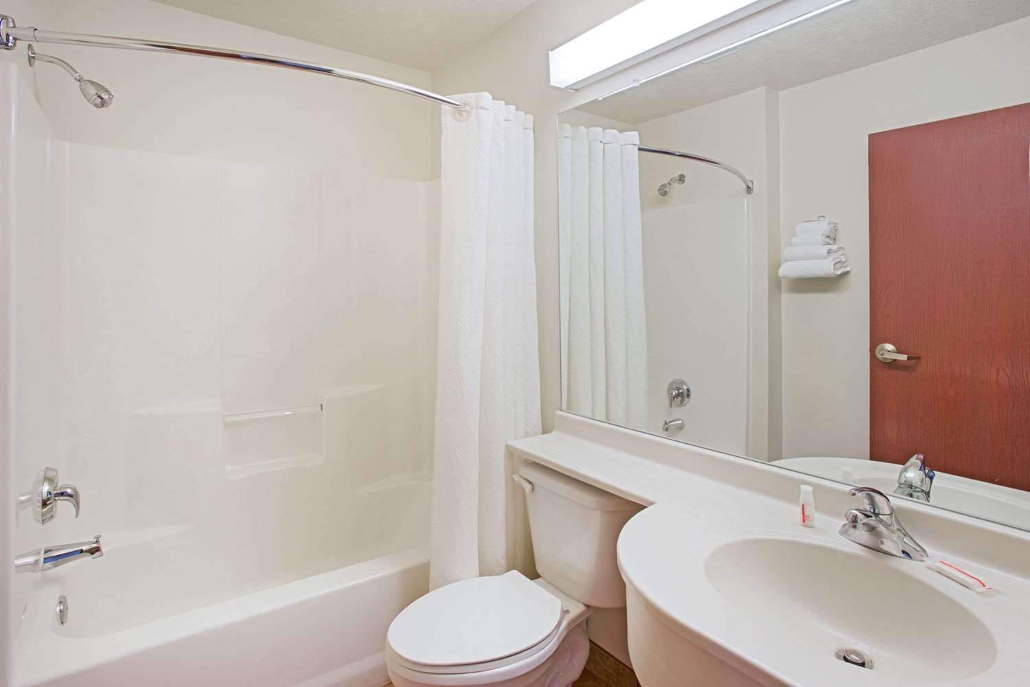 Microtel Inn Suites Holland Mi 16/18
