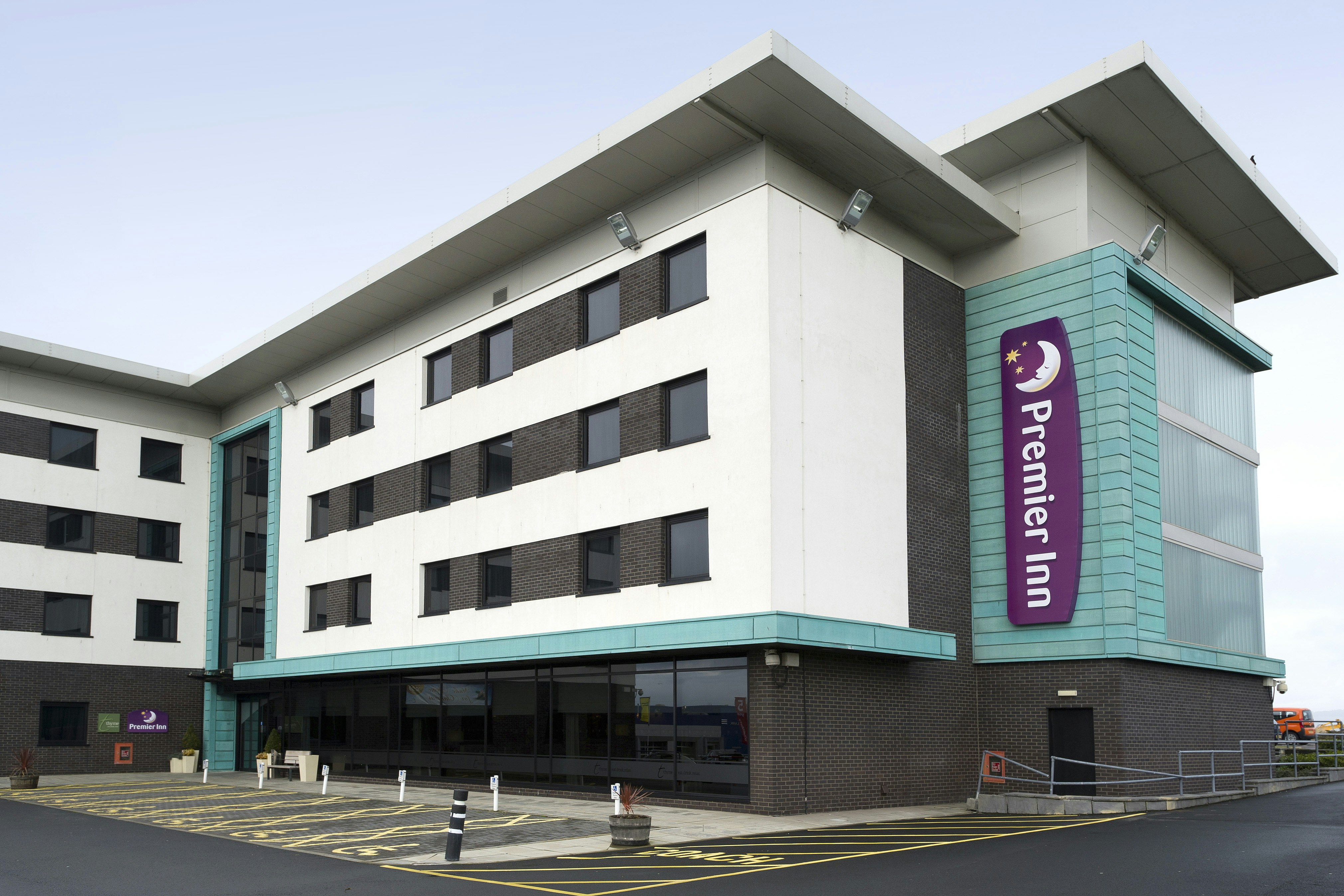 Premier Inn Ayr A77 / Racecourse hotel 30/34
