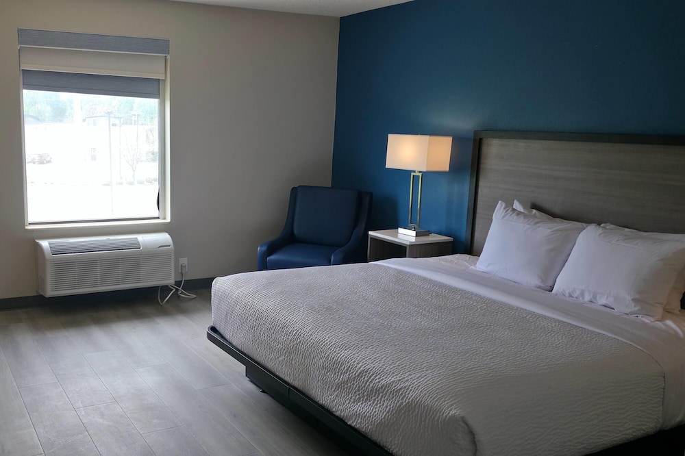 Baymont by Wyndham Louisville Southwest 14/34