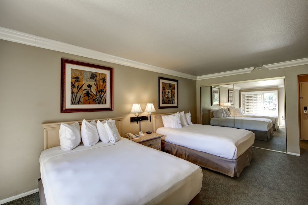 Indian Wells Resort Hotel 18/39