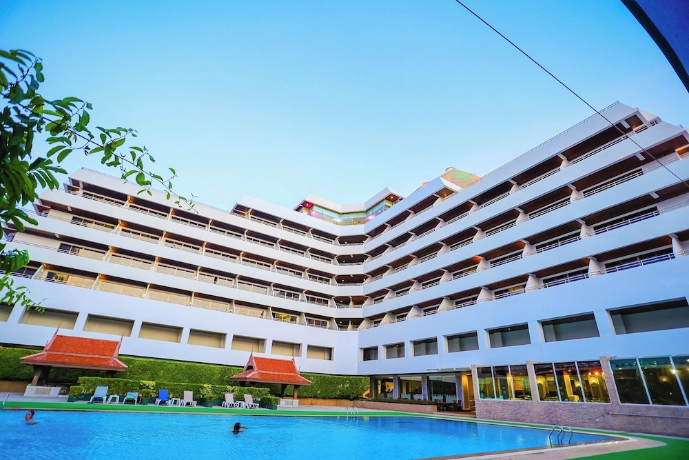 Patong Resort Hotel in PATONG BEACH