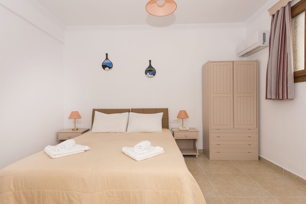 SMARAGDI APARTMENTS 13/55
