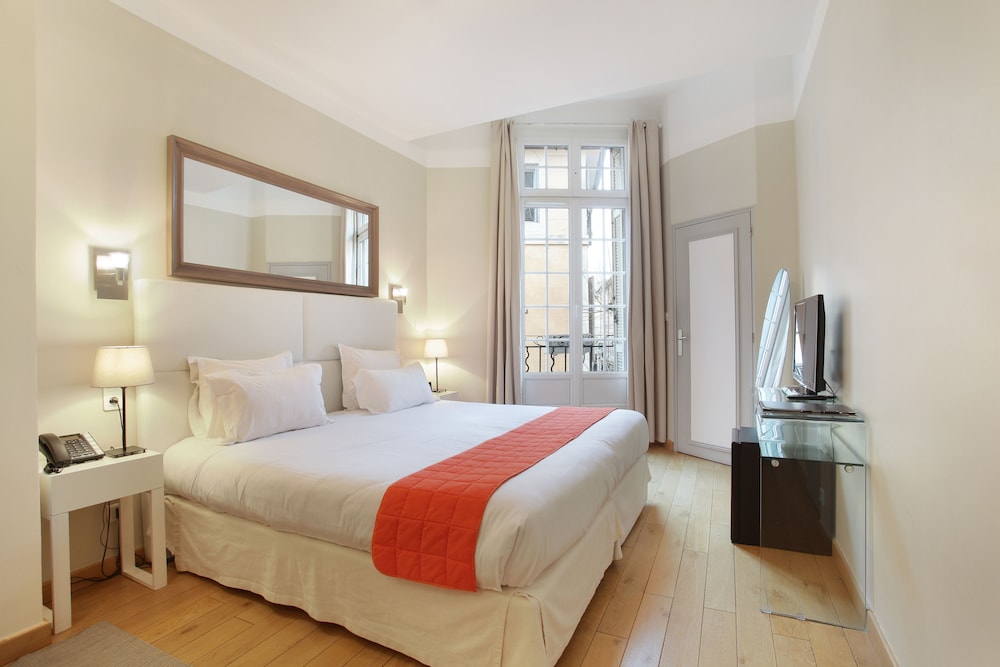 HOTEL DE FRANCE 13/38
