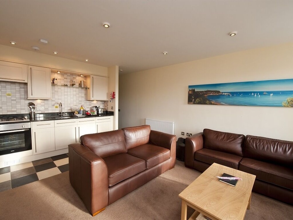 Harbourside Apartments 30/50