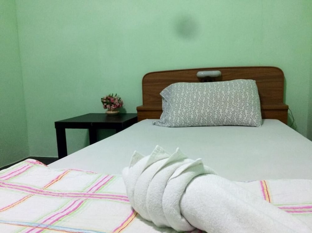 Sri Krungthep Hotel 32/77