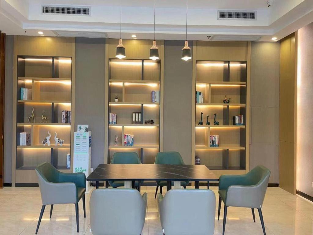 City Comfort Inn (Liuzhou Wanda Plaza) 41/54