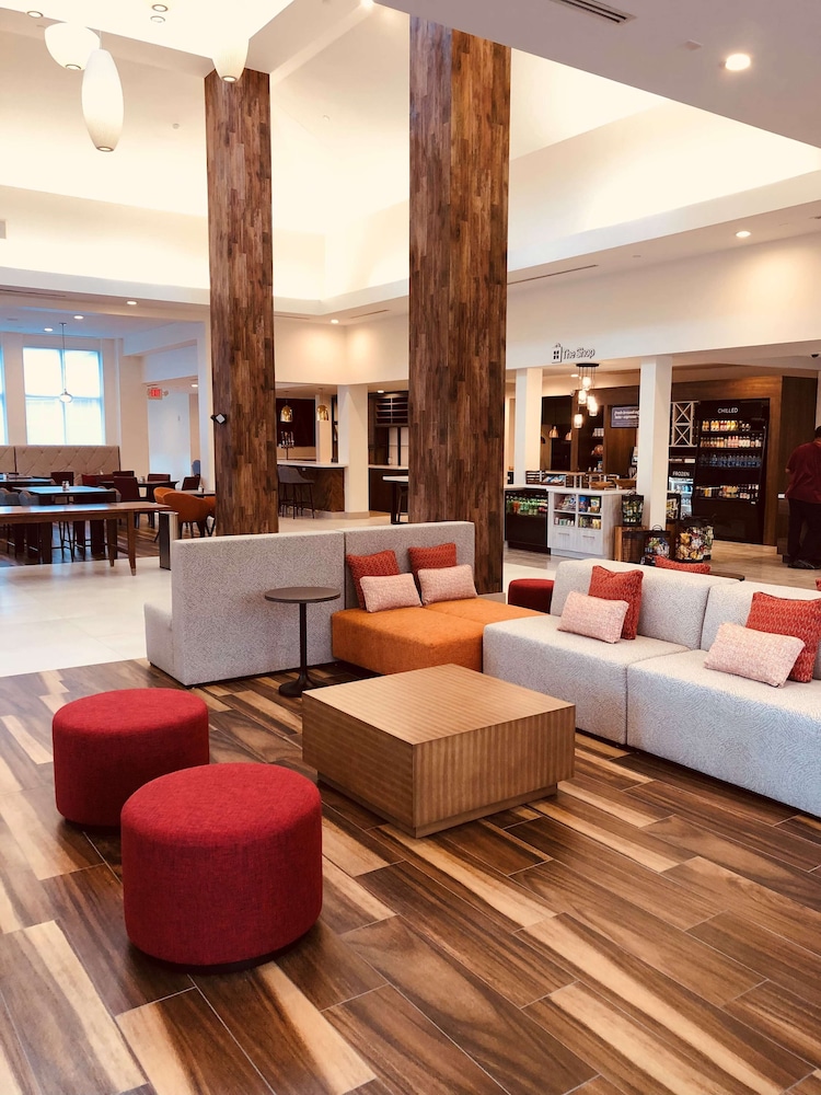 Hilton Garden Inn Miami Airport West 32/64