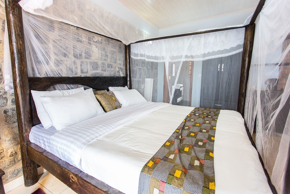 Nirvana Heights Hotel 10/54