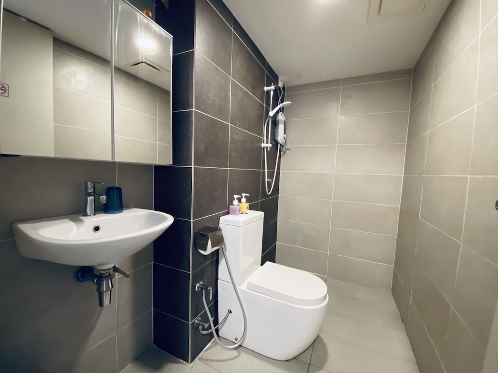 Chrisenbel Suites - Pinnacle Pj 36/37