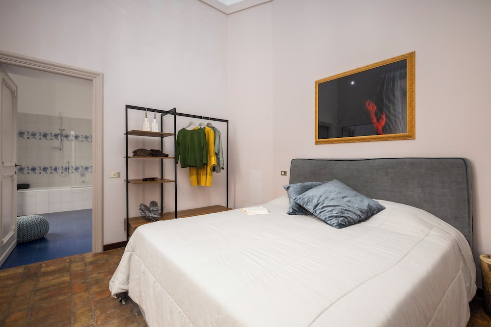 SUITE, ANNEX, VIA CAVOUR 96