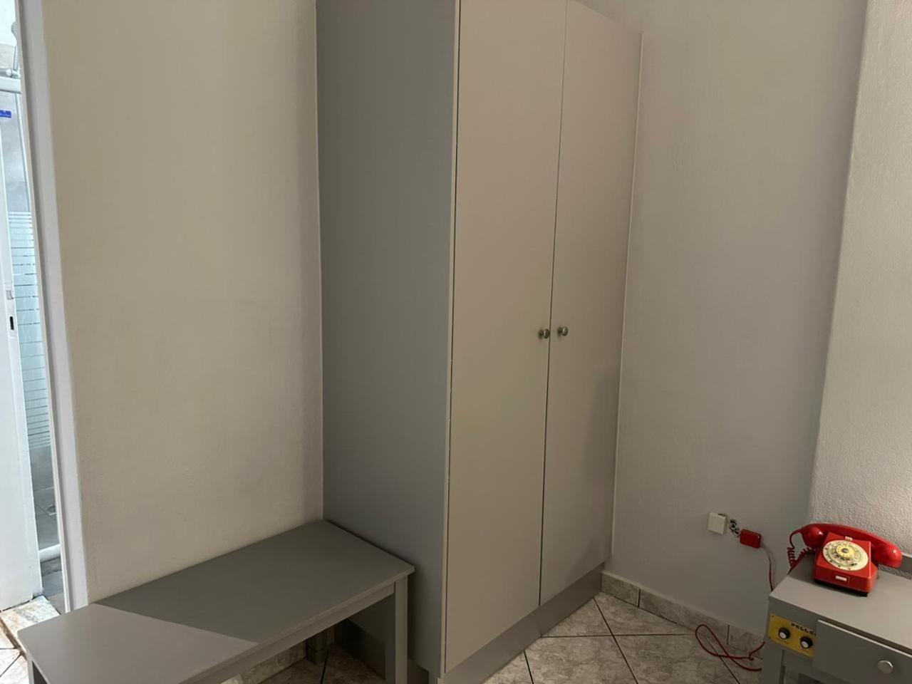Karis Hotel 6/50