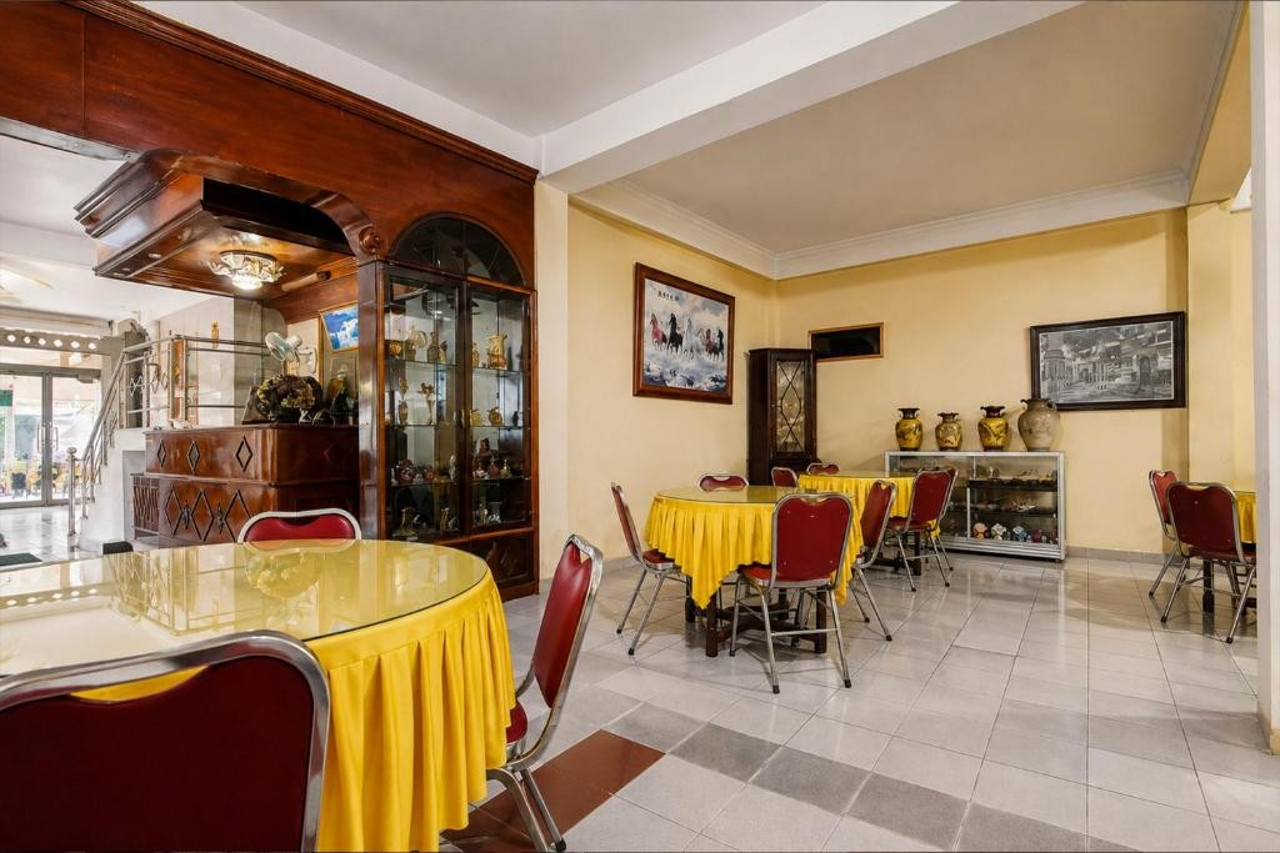 Hotel O near RS Awal Bros Sudirman formerly Flora Hotel 9/10