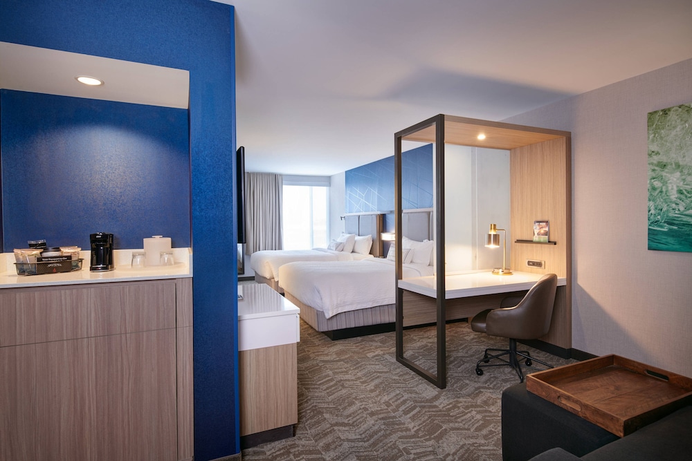 Springhill Suites Detroit Wixom 7/28