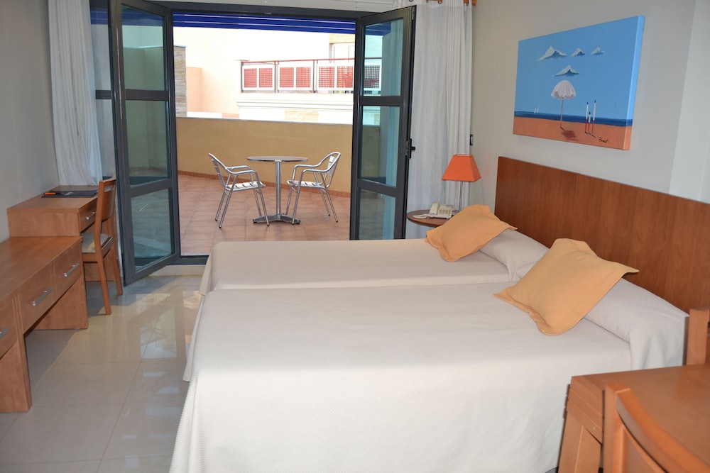 Apartahotel Bahia 13/50