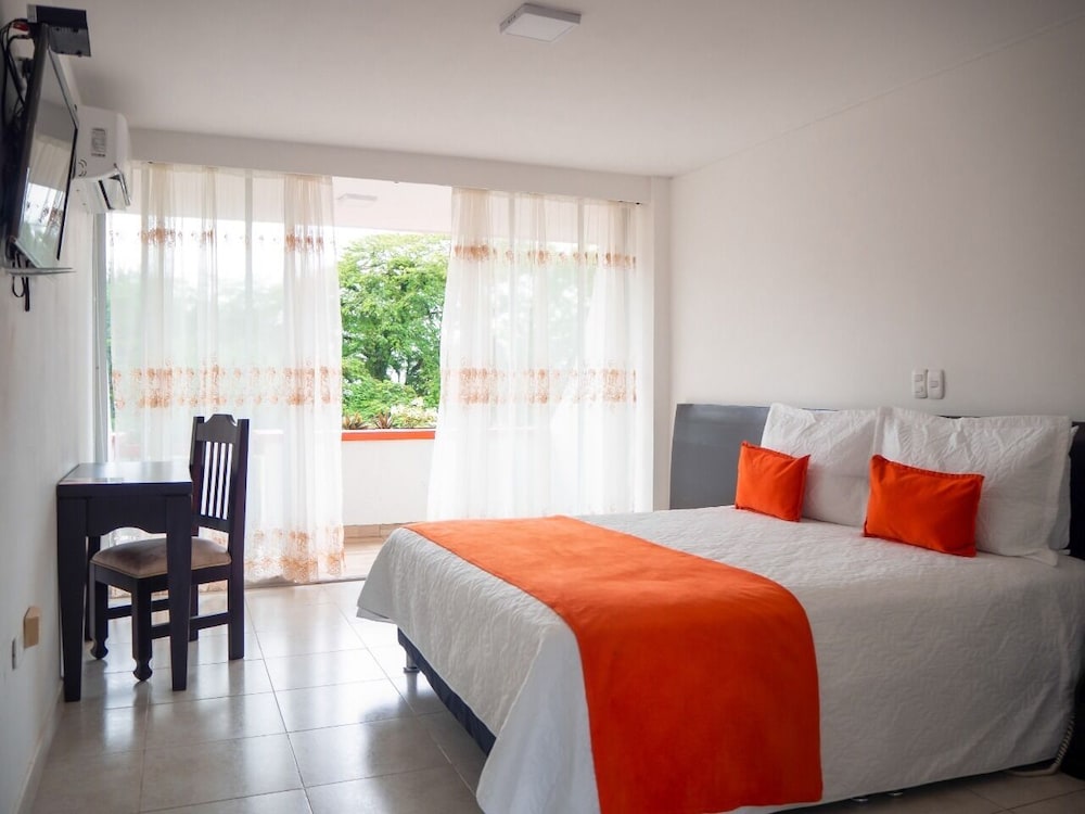 Hotel Del Llano 28/64