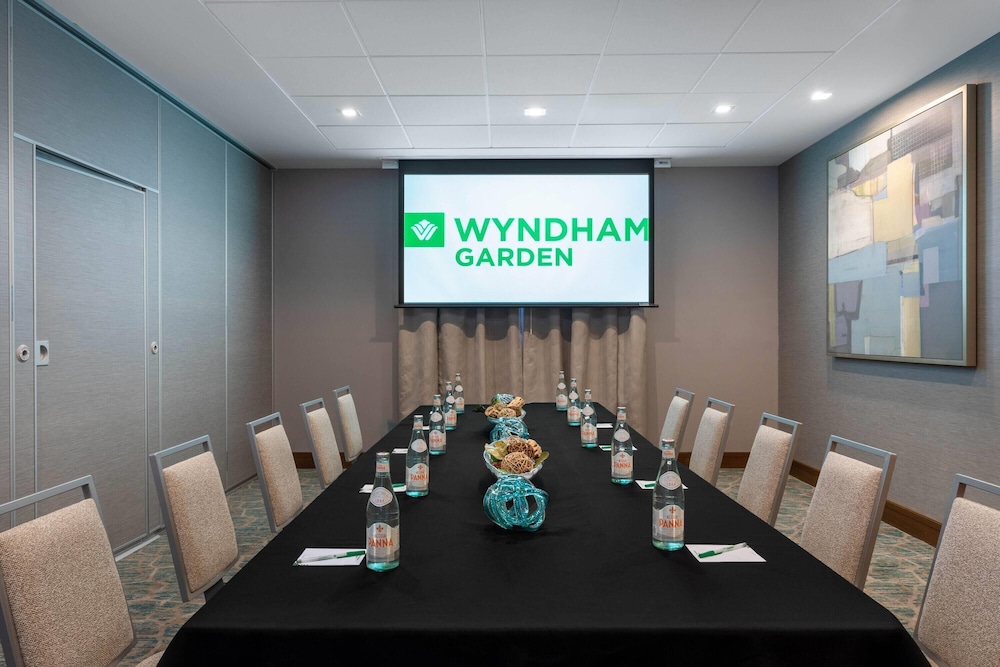 Wyndham Garden Miami International Airport 35/50