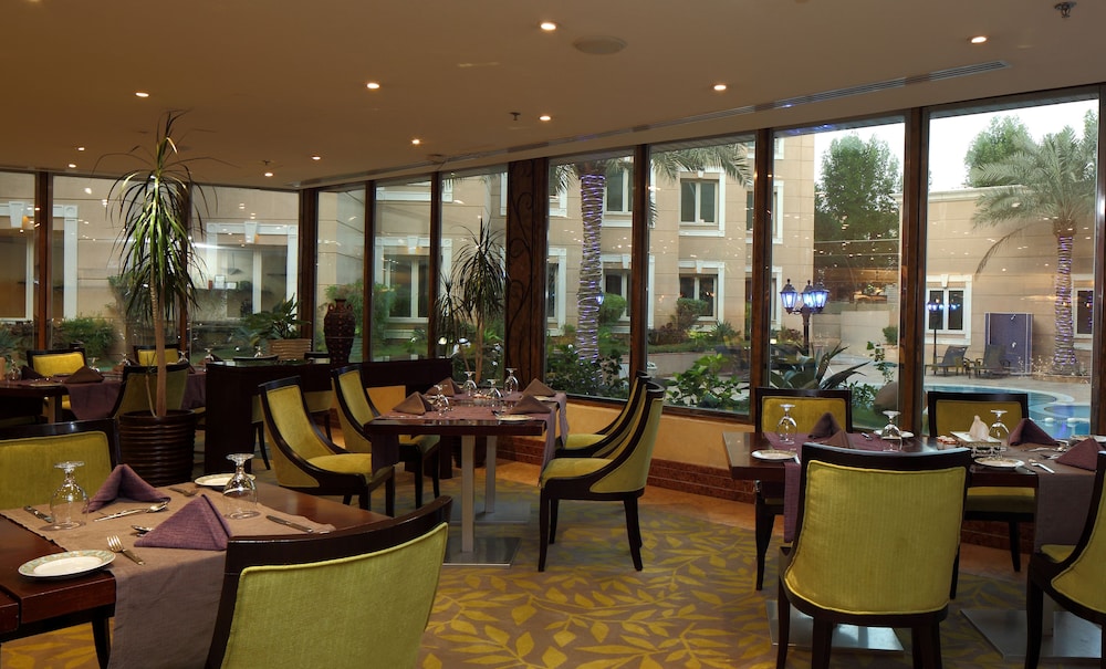 فندق هوليداى ان الخبر(Holiday Inn Al Khobar) 37/43