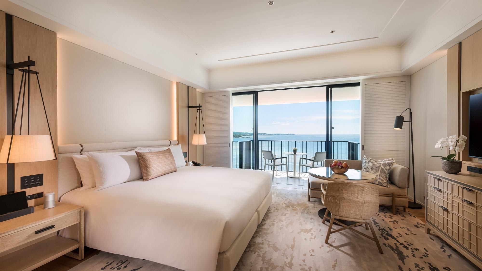 Club, Premier, Premium, King Bed, Ocean Front, Lounge Access