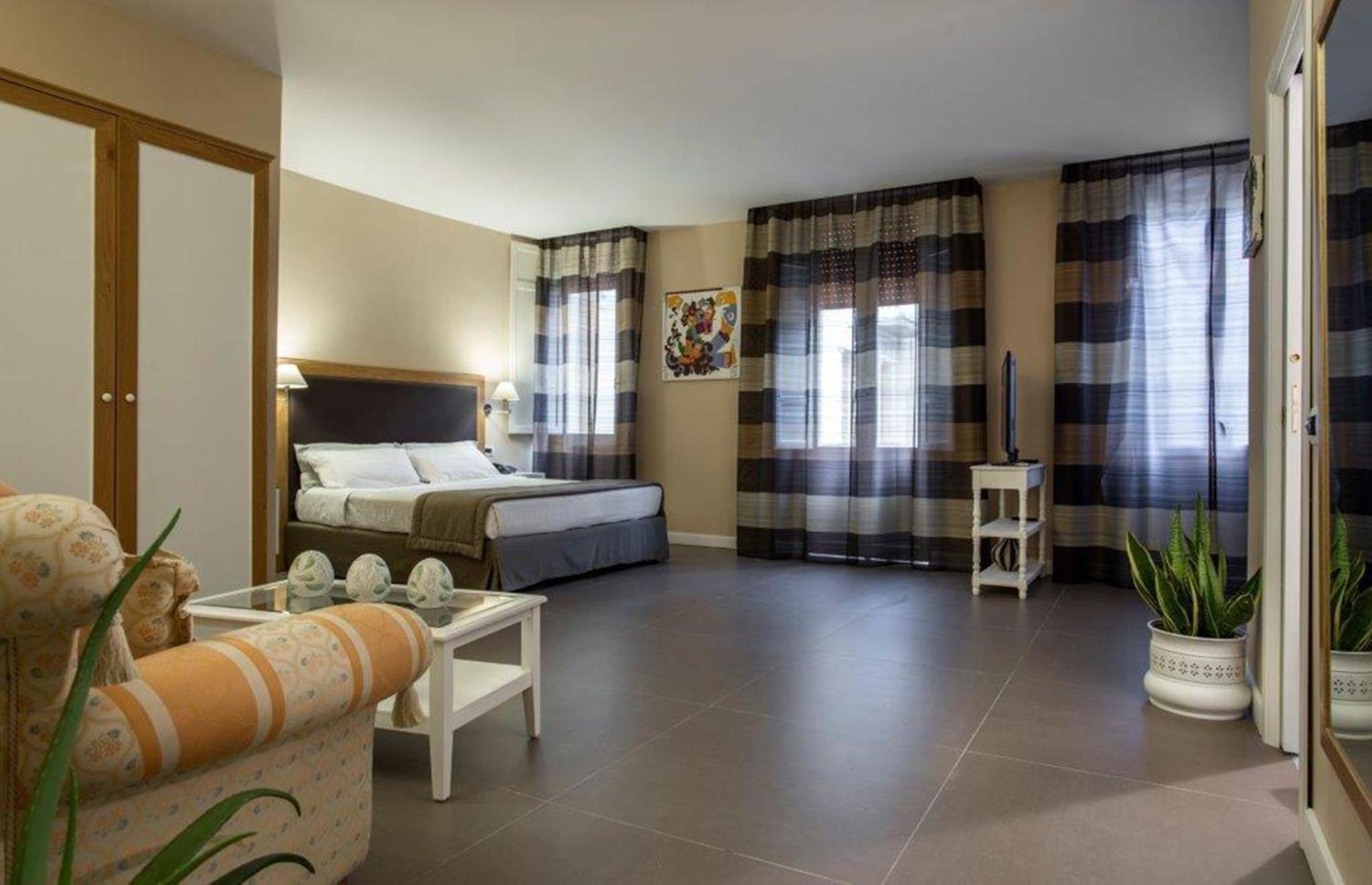 RELAIS LE FELCI HOTEL 24/55