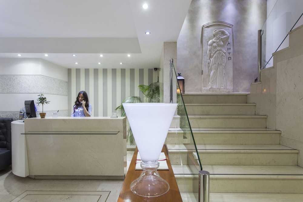 Leto Hotel 5/40
