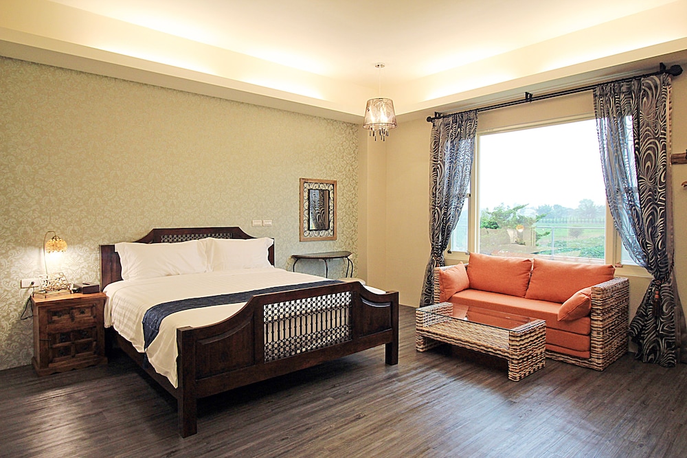 Cai Feng B&amp;B 8/37