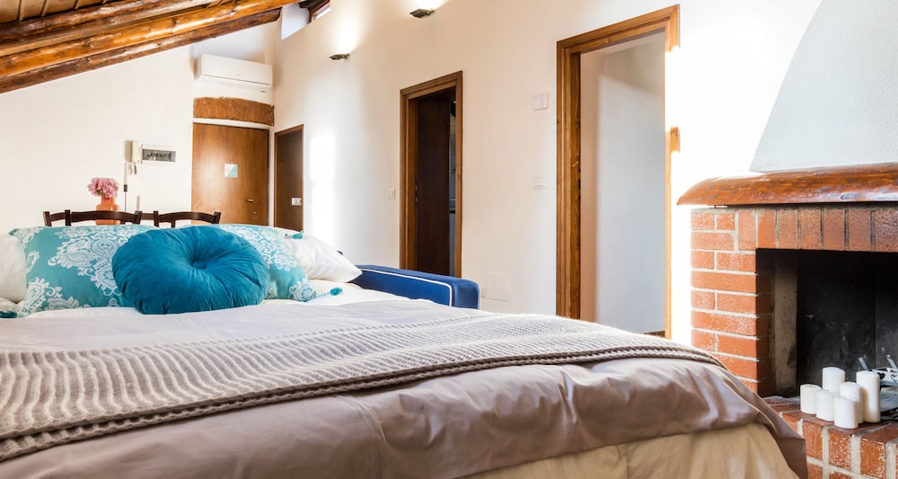 Altido Big Wooden Apartment for 6 near Milano Center 6/26