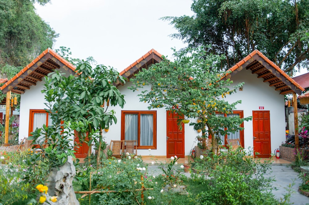 Tam Coc Serene Bungalow 8/28