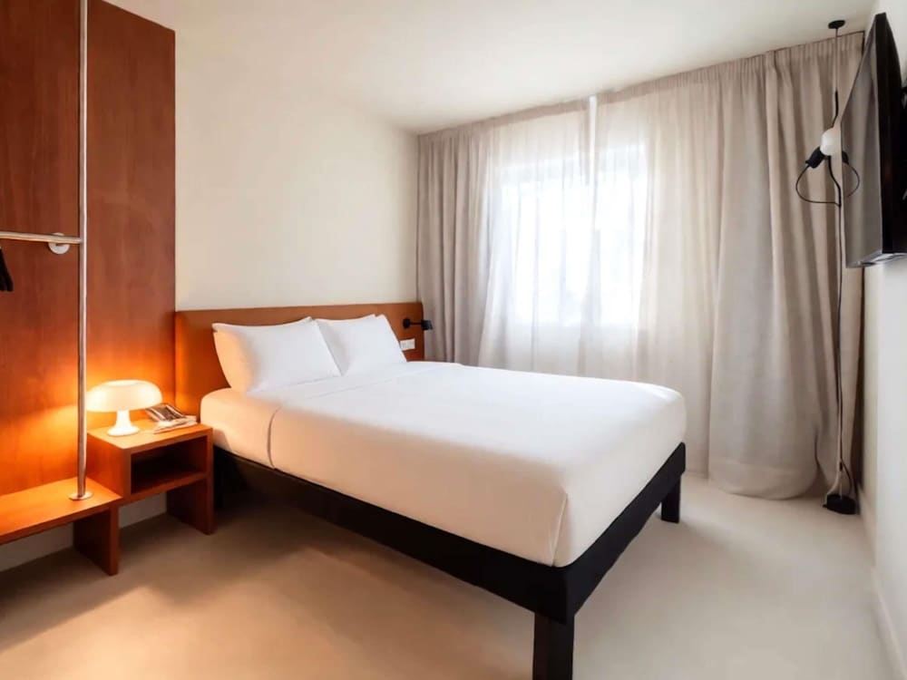IBIS VALENCIA ALFAFAR 15/73