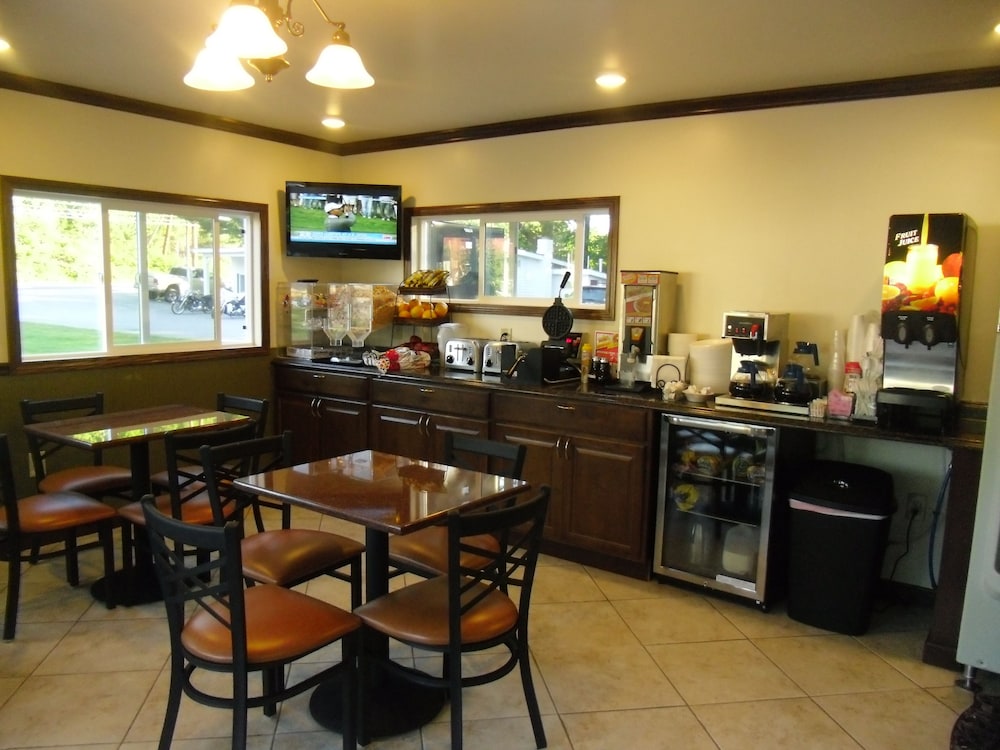 Pilgrim Inn & Cottages 38/58