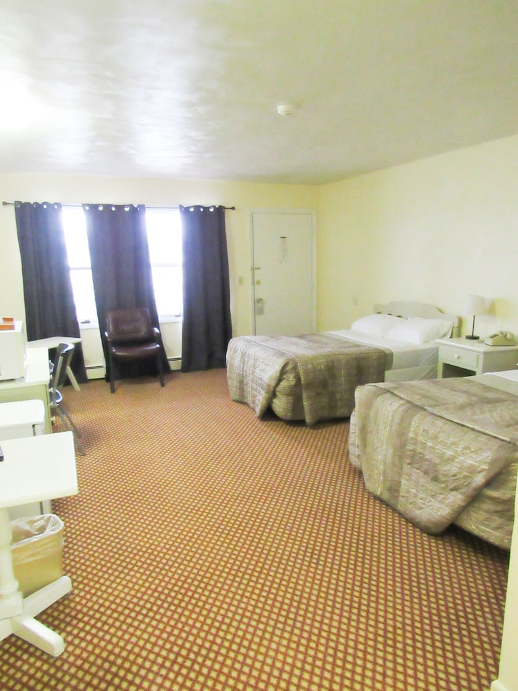 Brewer Motor Inn 9/25