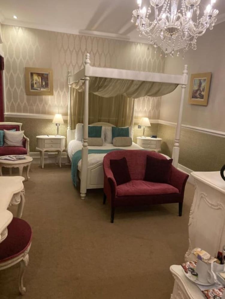 Langtry Manor Hotel 33/47