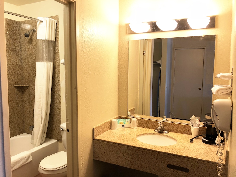 Heritage Inn Express Hayward 23/33