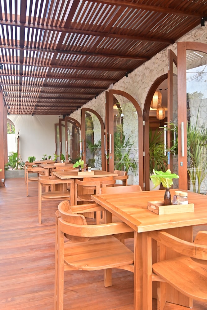 Puri Cendana Resort 51/72