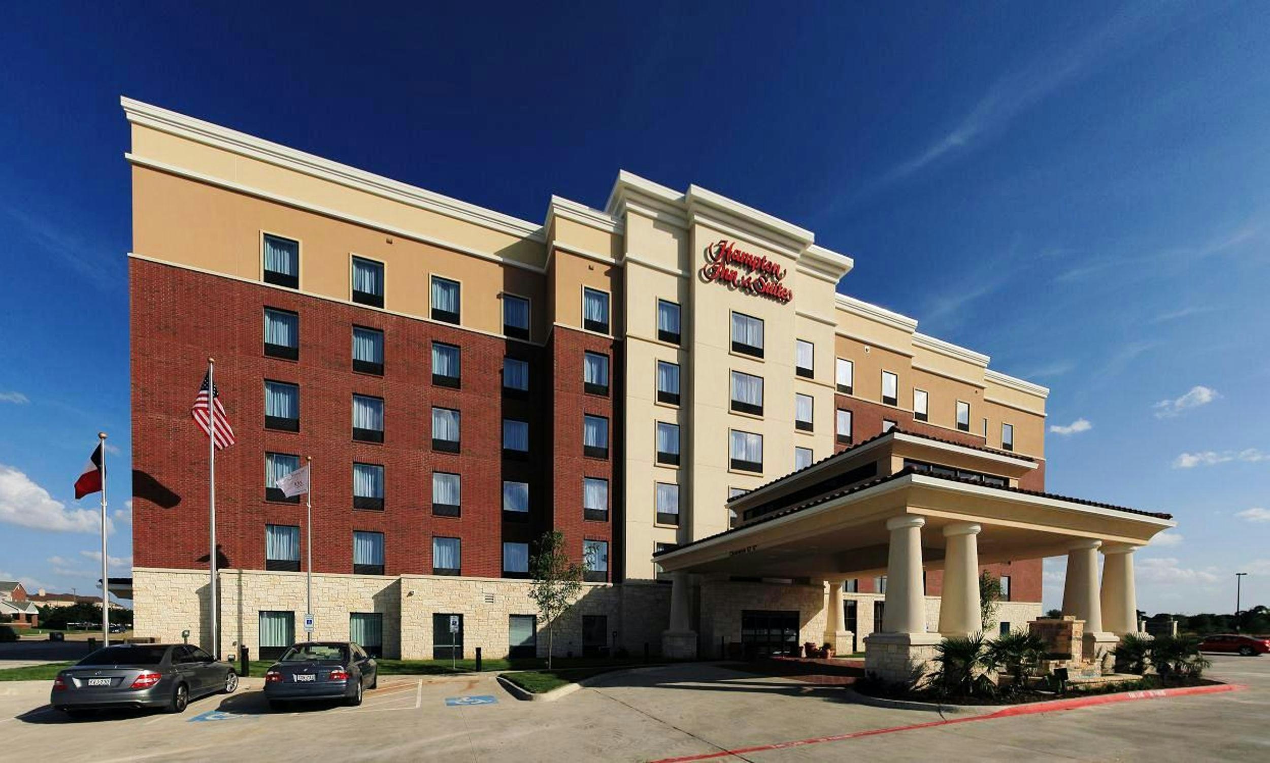 Hampton Inn And Suites Dallas Lewisville Vista Ridge Mall 69/71