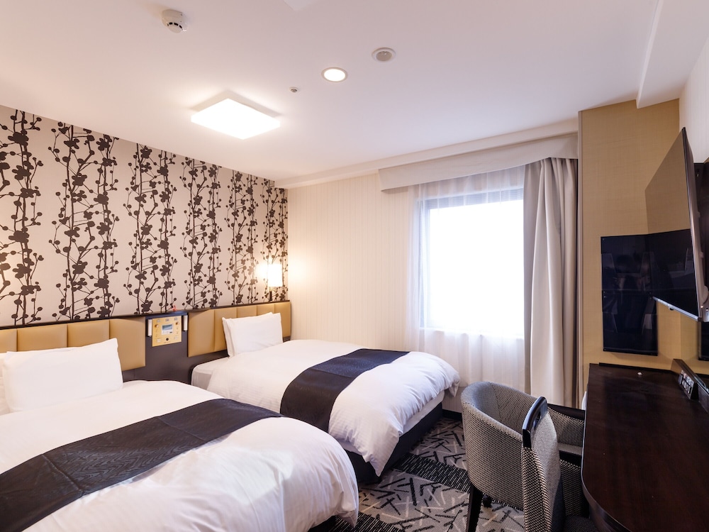 2 BEDROOMS, STANDARD, TWIN BEDS
