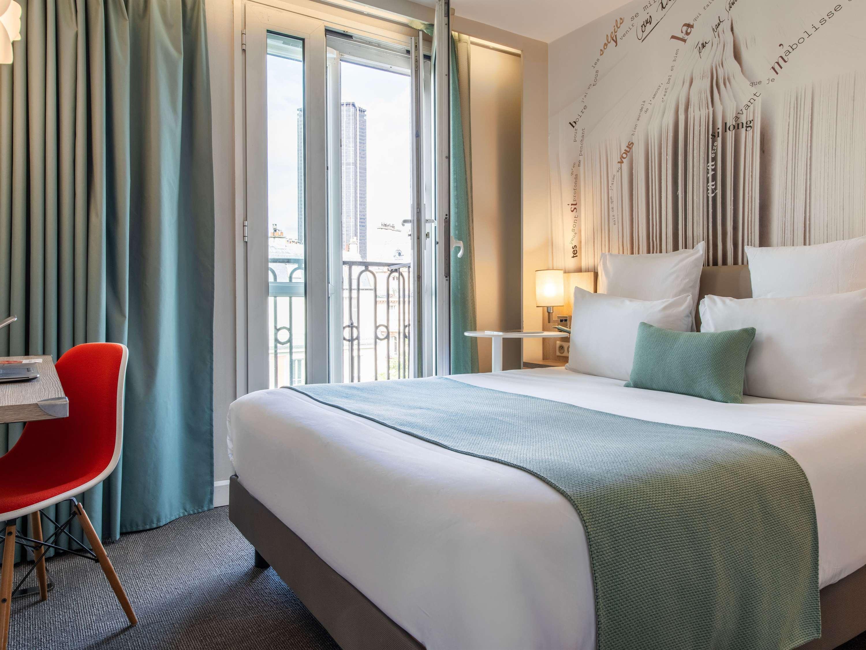 PRIVILEGE, DOUBLE BED