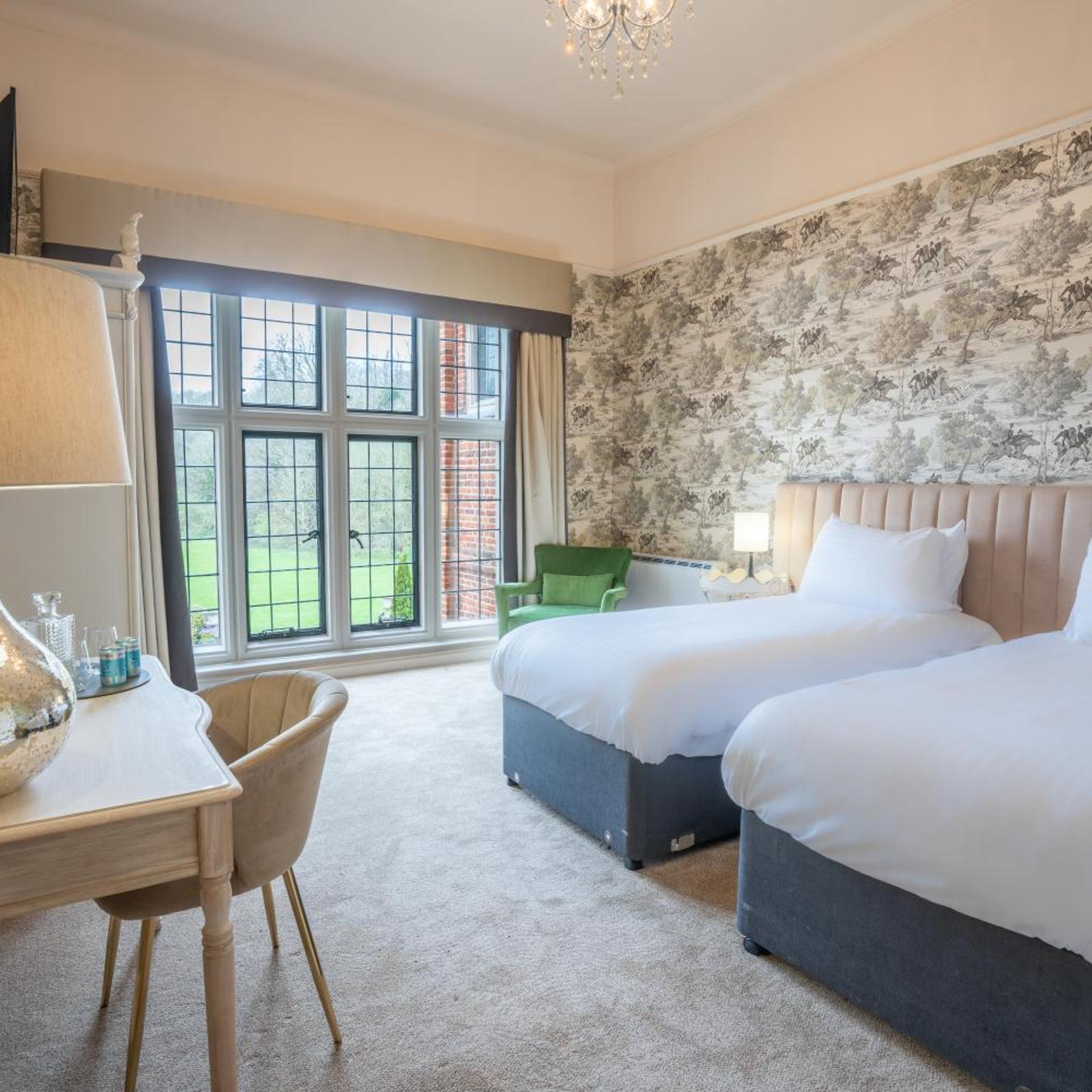 Deluxe, Mansion, Twin Beds