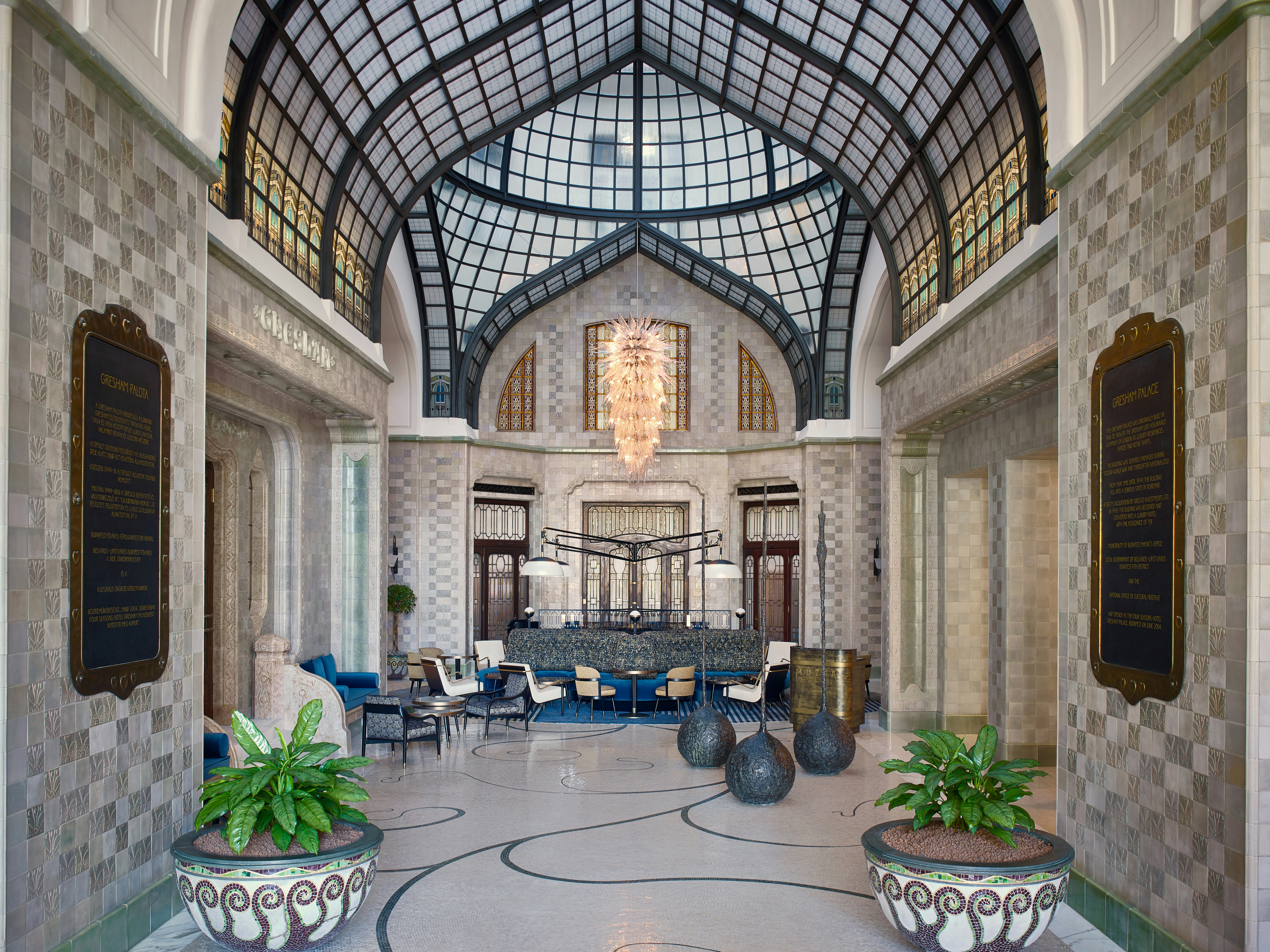 Four Seasons Hotel Gresham Palace Budapest 11/83