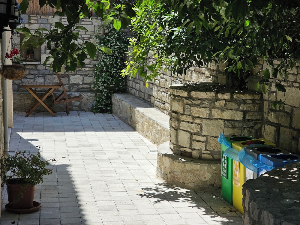 Kugu Urla Otel 40/50