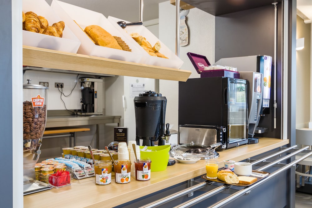 B B Hotel Tours Centre Commercial La Petite Arche Hotel 32/33
