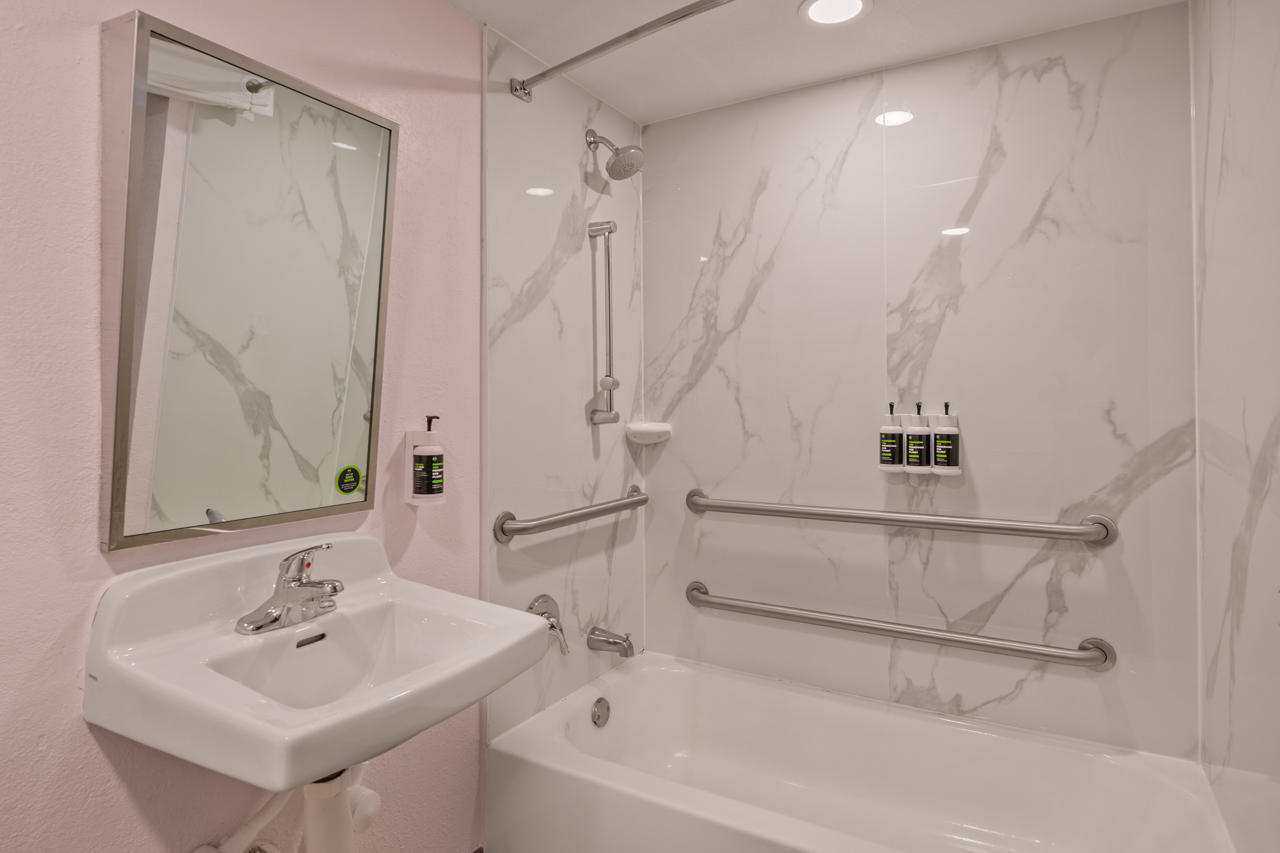 B&B Hotel Miami Airport 57/58