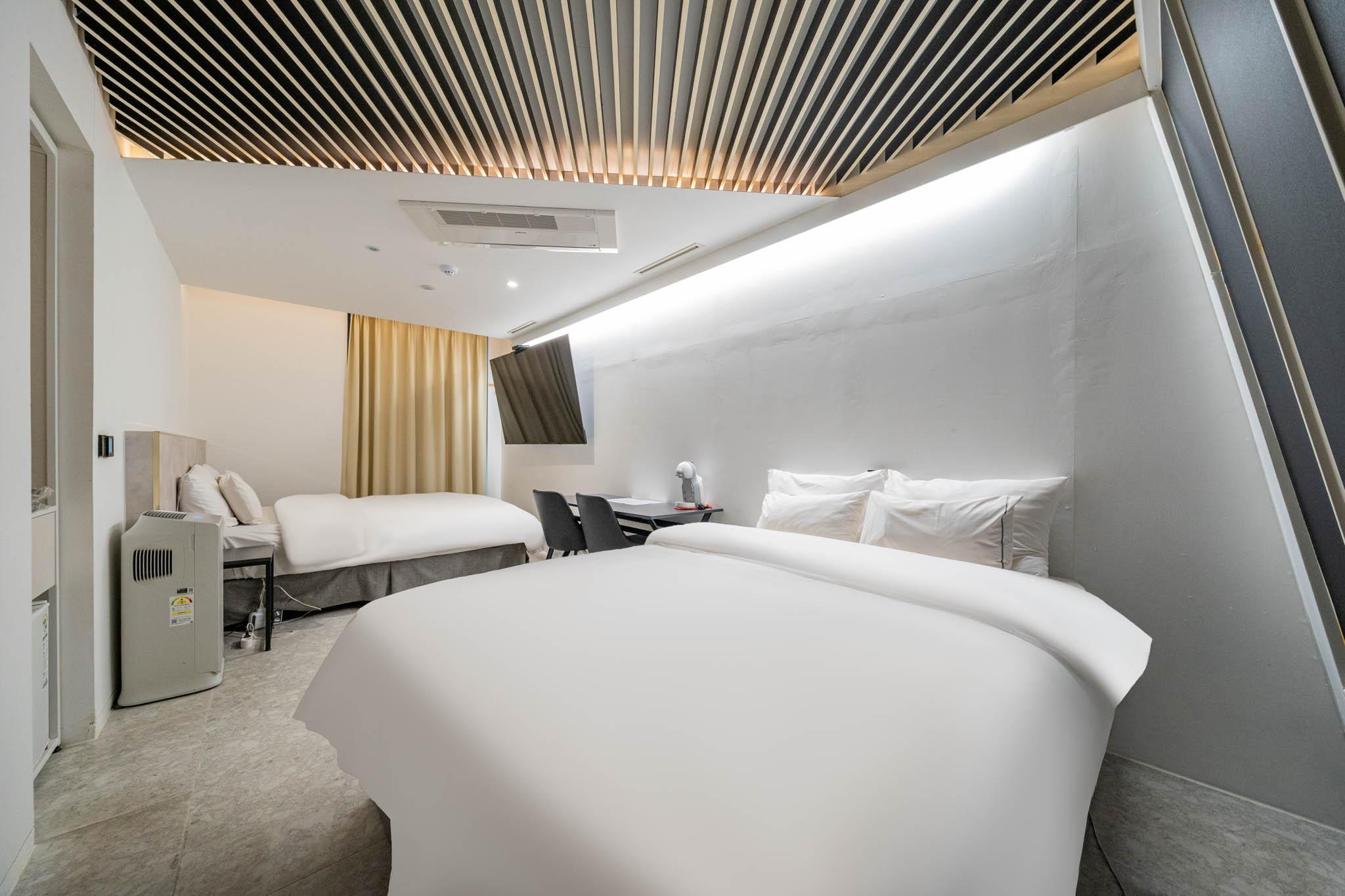 Family, Suite, Twin Beds, No Parking