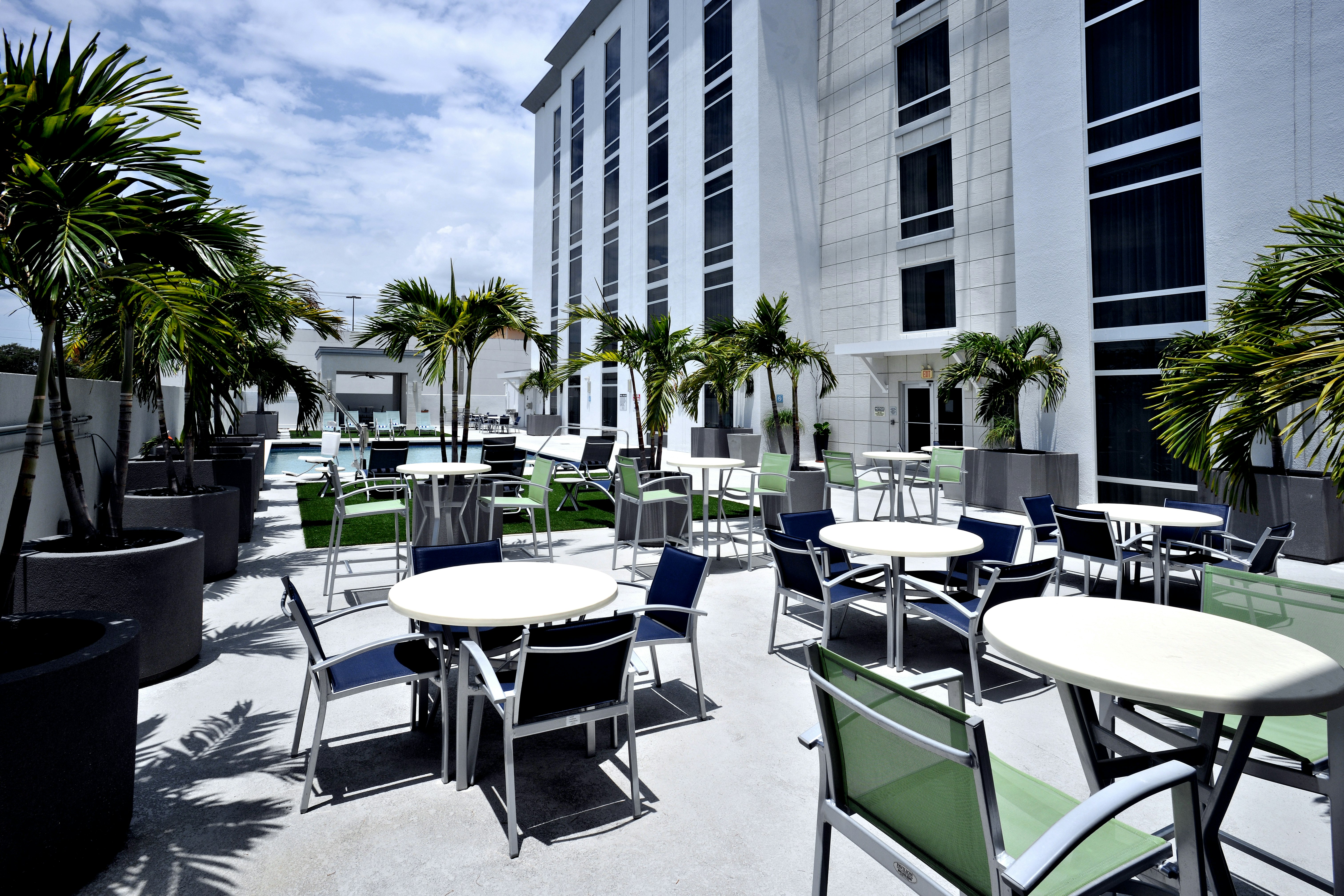 Hotel Dello Fort Lauderdale Airport, Tapestry Collection by Hilton 12/18