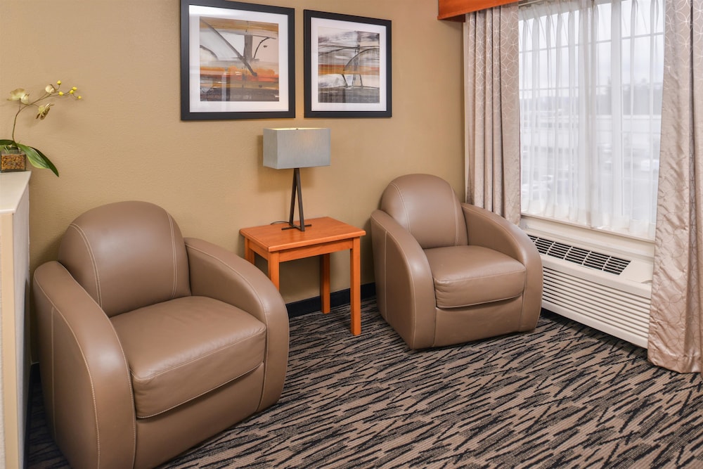 Best Western Plus Mountain View Auburn Inn 24/38