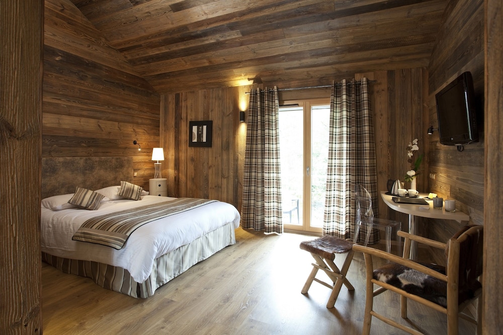 HOTEL BLANC 30/56