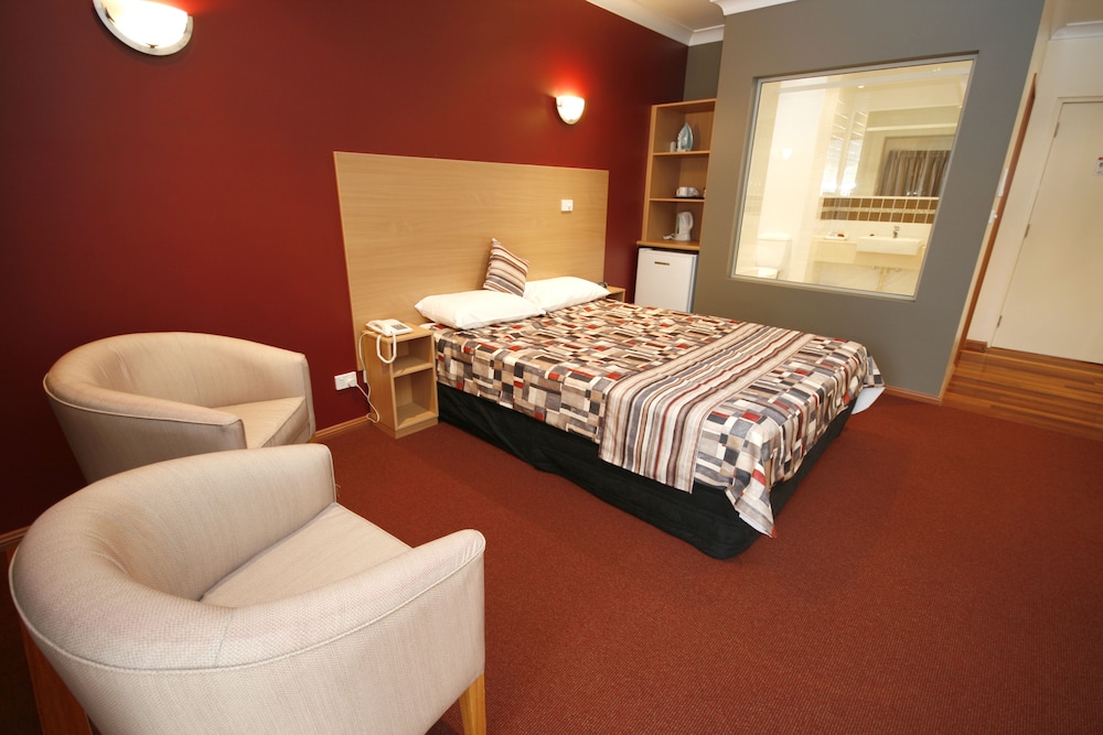 Forbes Victoria Inn 22/55